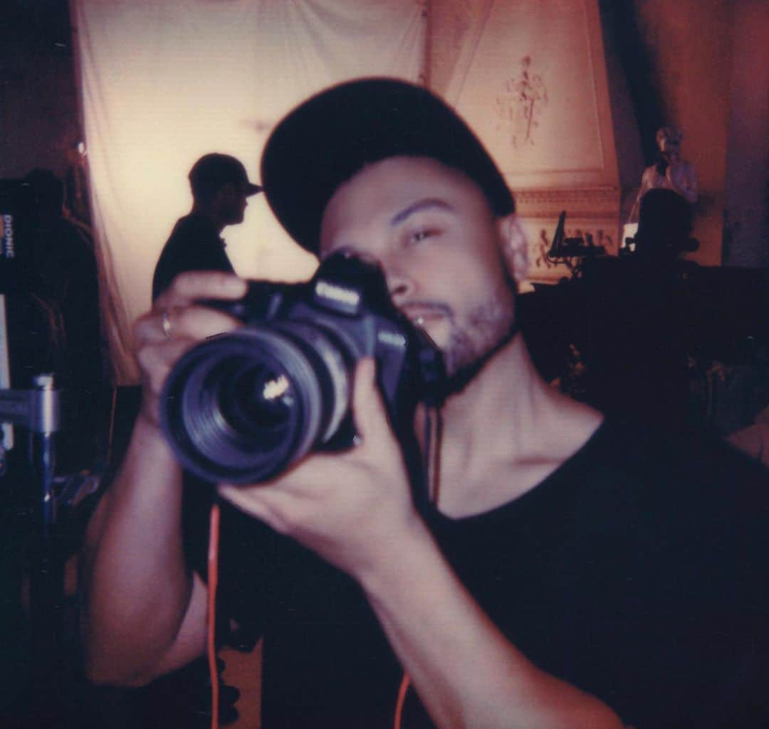 Alfredo Floresのインスタグラム：「go timeee 📸!!」