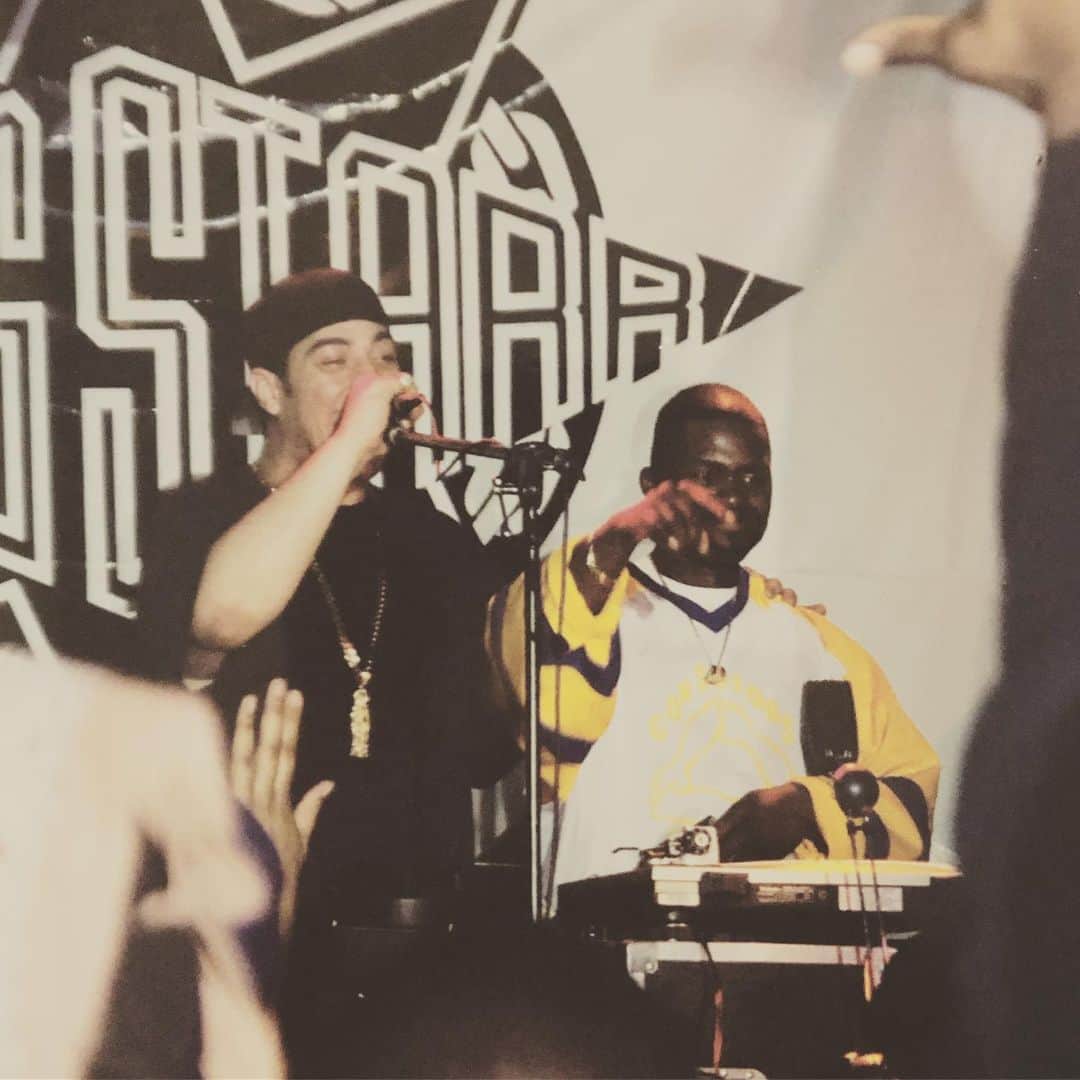 DJプレミアさんのインスタグラム写真 - (DJプレミアInstagram)「#tbt  Gang Starr "MOMENT OF TRUTH" Album Release Party 1998 At Club LIFE, NYC... Kid Capri Was The DJ and There's The Legend Grand Wizzard Theodore By His Side. @kidcapri101 @therealgrandwizzardtheodore... It Was Also The “Moment Of Brawls” That Night!!! IF U KNOW U KNOW.... R.I.P. GURU  Gang Starr 4 LIFE!」8月2日 6時36分 - djpremier