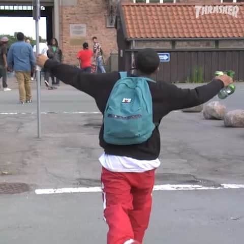 スラッシャーのインスタグラム：「🍞🍞🍞 @_kb95_  lacing @chasewebb @jafingarvey @michaelpulizzi in the @copenhagenopen recap. Playing now at ThrasherMagazine.com 📡」