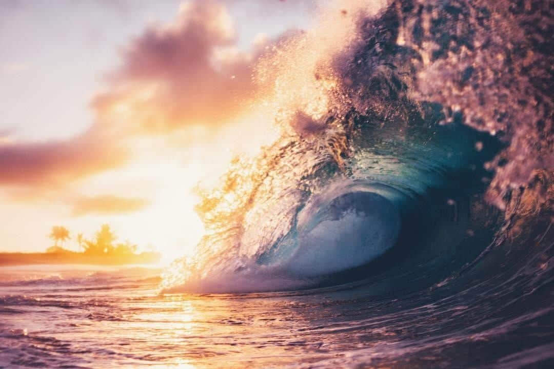 ハワイアン航空さんのインスタグラム写真 - (ハワイアン航空Instagram)「週末に向けて波に乗って行きましょう 👋🏽 週末のご予定は？ 📷: @808wavesniper」8月2日 18時00分 - hawaiianairlinesjp