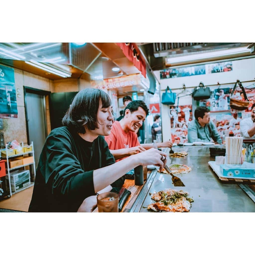 西尾健太さんのインスタグラム写真 - (西尾健太Instagram)「『LIVE - RATION 2019』 ～奮い立たせてなんぼでしょ～  2019.07.07 広島 CLUB QUATTRO  対バンはSIX LOUNGE  この日はSIX LOUNGEに火をつけられました。 あんなに熱くてかっこいいライブをみせられたら焚き付けられますよね🔥気合い入りました  案の定、今までの広島史上最高に熱くて一体感があるライブになりました あの日来てくれてた方はわかると思います  広島がもっと好きになった1日でした。 ありがとう  photo...【@ayumee_gdw】  #感覚ピエロ #感エロ #drummer #drums #ドラム #peal #pealdrums #パール #live #livehouse #ライブ #ライブハウス#athlete #adventurer #training #muscletraining #筋トレ #筋トレ男子」8月2日 16時37分 - nishio.kenta