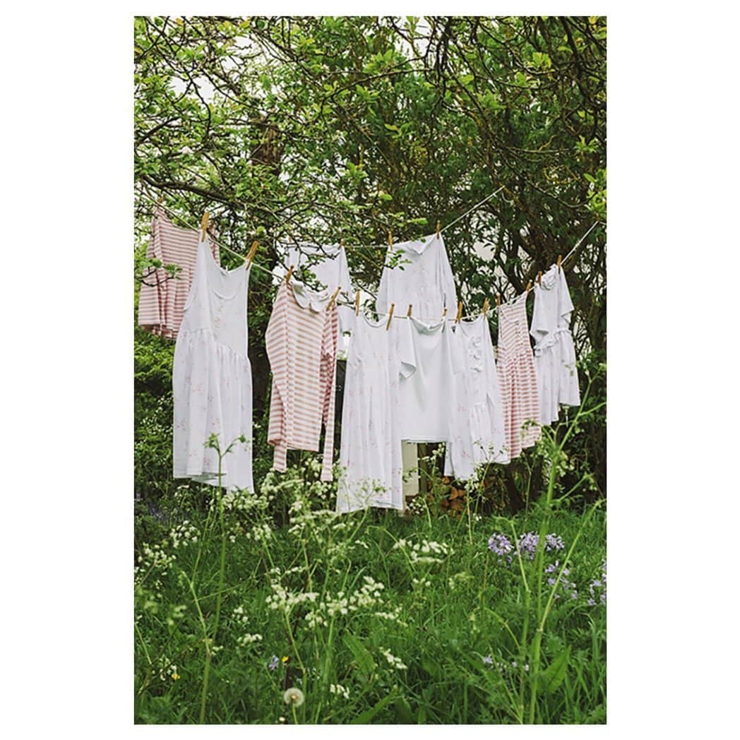 キャベジズ&ローゼズのインスタグラム：「Flash Sale ⚡️ For 48 Hours Only, enjoy 20% off our Organic Jersey Collection. Stock is limited so don’t dally. Ends Monday #flashsale #organiccotton #organiccottonclothing #stripedtops #ethicalfashion #sustainablestyle #organicjersey #consciousfashion #cabbagesandroses #cabbagesandrosesfashion @christina_strutt @cabbagesandroses_shop 👆Link In Bio👆」