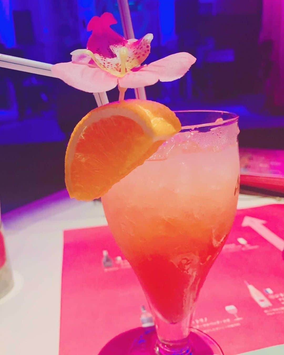 NB CLUBさんのインスタグラム写真 - (NB CLUBInstagram)「🍍トロピカルバケーション🌈🍹 爽やかなパイナップルの甘さとディタ&パッソアの魅惑の香りの新作カクテル 😍🥰😍 銀座並木通りでお待ちしております😆🍹 #NBCLUB #NbClub #NBClub #銀座 #並木通り#観光#夏#クラフトビール#instafood#foodstagram#beer #craftbeer#wine #cocktail  #live #music #musicrestaurant  #jazzbar  #date #summer #tokyosummer#tokyolife #TOKYO #Ginza #wedding #4k  #girls  #Travel  #party  #kakuteru #welcome #WININGDINING」8月2日 17時47分 - nb_club