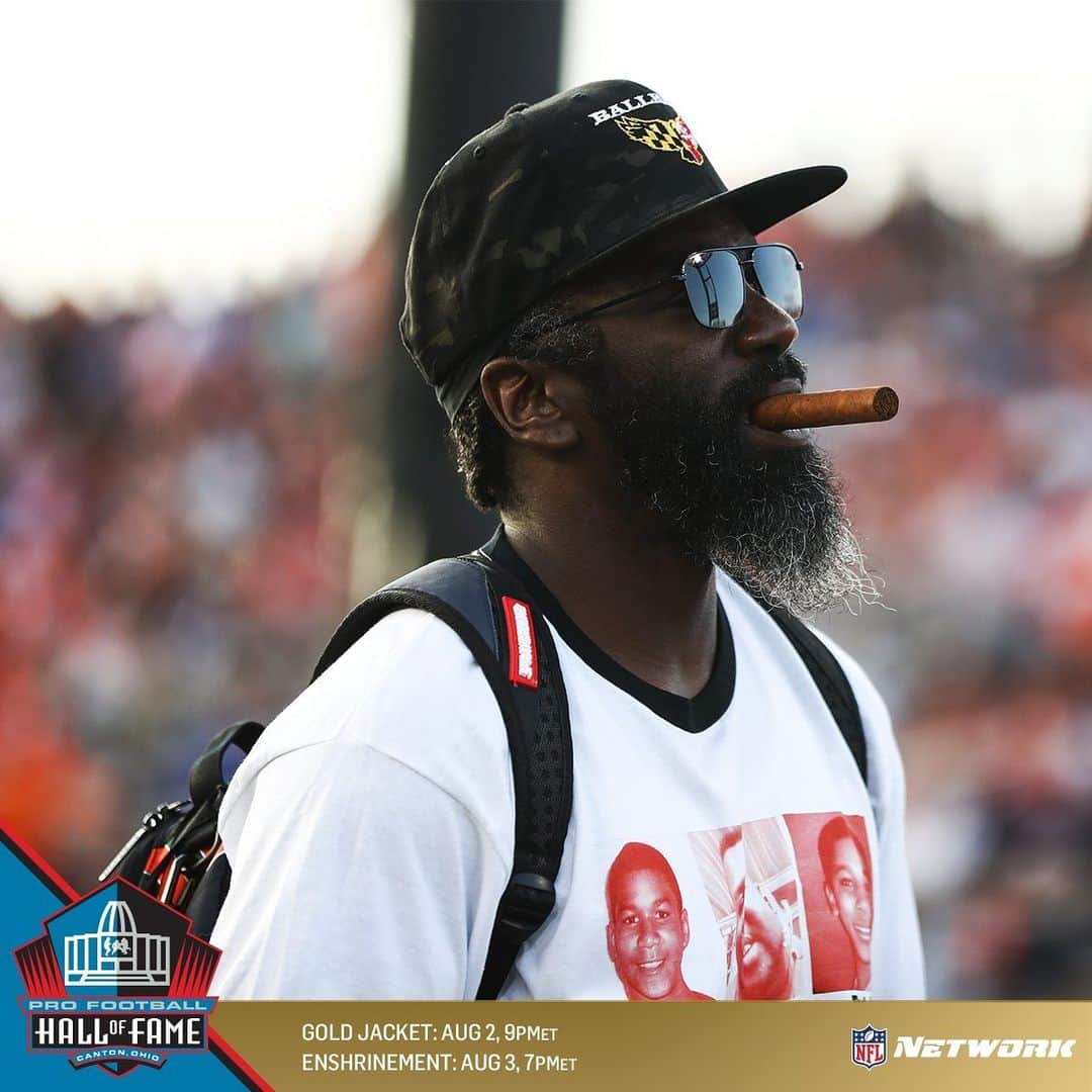 NFLさんのインスタグラム写真 - (NFLInstagram)「Mood: 😎 📺: #PFHOF19 Enshrinement | Saturday, 7pm ET on @nflnetwork 📸: @ben_liebenberg/NFL」8月2日 9時28分 - nfl