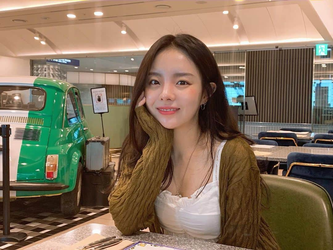 MeJiwooさんのインスタグラム写真 - (MeJiwooInstagram)「💁🏻‍♀️」8月2日 9時46分 - mejiwoo103