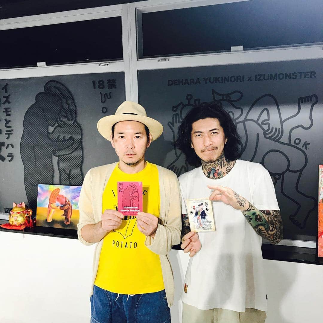 デハラユキノリのインスタグラム：「『男と女展/イズモとデハラ』いよいよ本日より！8/2〜8/10 二人共香港入り。 場所はangelabby gallery 8/2プレビューナイト会員限定 8/3〜8/10一般公開(18禁)  今回の展示はお互いの男と女に関するソフビ(春具＆秘宝、局部あり)を集めてangelabby限定カラーの販売、自身でのカスタムペイント、互いのソフビのカスタムペイント、改造ソフビ、春画の展示となります。香港でも18禁での公開なので正直日本や他の国で同じ展示ができるか怪しく、とてもレアケースな展示になると思います。香港の皆さん是非お越しください！ "Man and woman exhibition / Izumo and Dehara" finally from today! 8 / 2-8 / 10 Two people entered Hong Kong. The place is angelabby gallery 8/2 Preview Night Only 8/3-8/10 General release (18 years old or more limited)  This exhibition is an exhibition of angelabby limited colors by collecting soft vinyl (spring gear & secrets, local parts) about each other's man and woman, custom paint by oneself, custom paint of soft vinyl of each other, remodeling soft vinyl, spring painting. . I think it will be a very rare case, as it will be difficult to display the same exhibition in Japan and other countries, as it will be open to over 18 in Hong Kong. Please come to Hong Kong everyone!  #dehara #deharayukinori  #izumonster  #bloodgutstoys  #angelabby #angelabby_hk  #angelabbygallery」