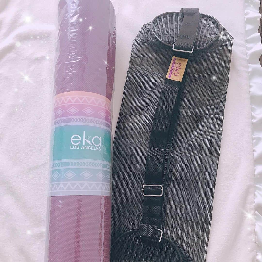 三浦泉さんのインスタグラム写真 - (三浦泉Instagram)「* @ekalosangelesjapan  のヨガマットが届きました💕 * #ケース 付き #eka @ekalosangelesjapan (CB990021) *  ケース付きだから持ち運びにも便利✨ * * #ヨガウェア  #ヨガ #ヨガマット」8月2日 9時55分 - princessizu1201