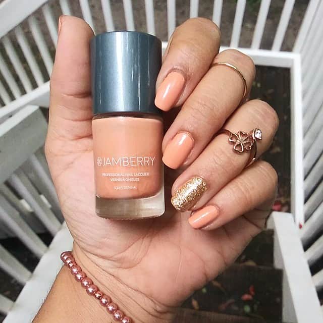 Jamberryのインスタグラム：「Beautiful nude combo snapped 📷 by ashley_o_beloved 💅🏼 . . #jamberry #jamberry2019 #jamberryaddict #nailart #nailfie #nailwraps #lovewhatido #manicurelove #beintentional #bossbabe #buildingbusiness #loveyourself #selfcare #prettythings #beneyou」
