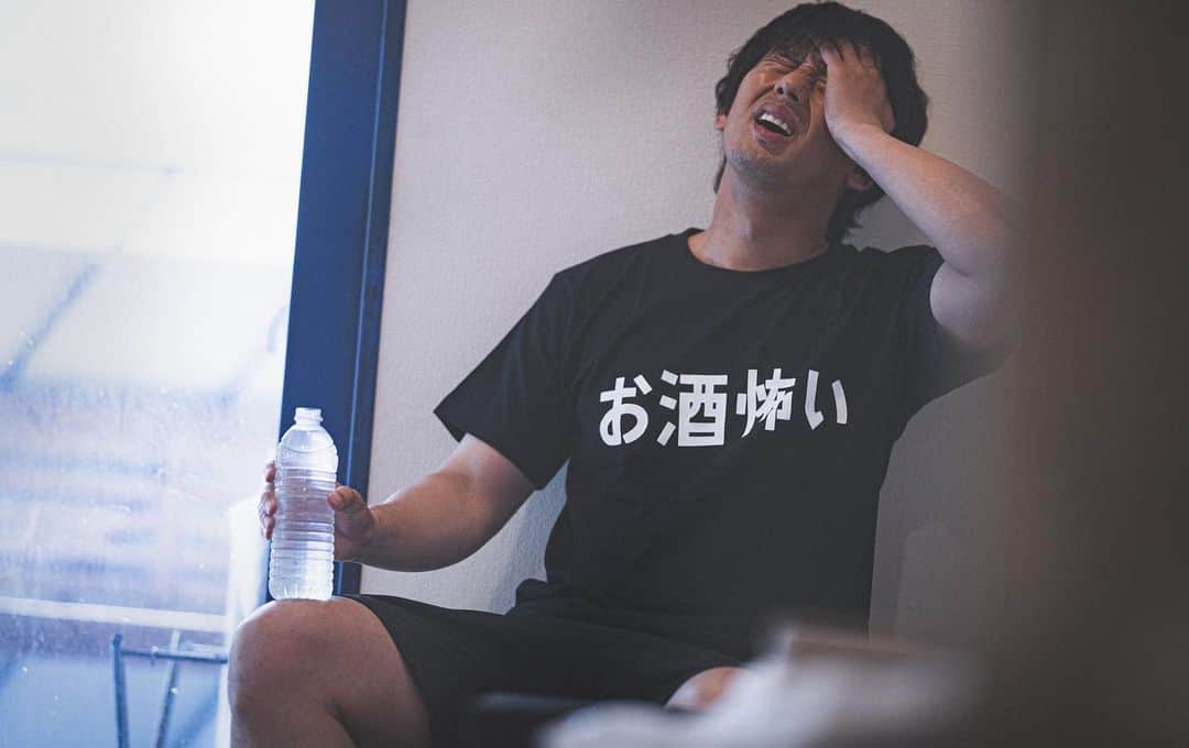 大川竜弥さんのインスタグラム写真 - (大川竜弥Instagram)「すべての二日酔い経験者にオススメしたいTシャツ その3。 #お酒怖い #ハジメファンタジー #hajimefantasy」8月2日 10時35分 - ryumagazine