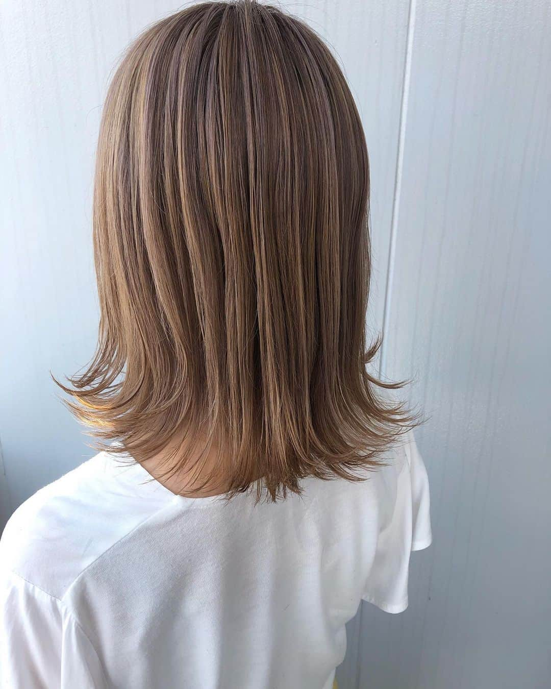 武原 大知 ヘアアレンジのインスタグラム：「#ベージュカラー . . #ヘアアレンジ#ヘアセット#hair#hairset#hairarrange#hairstyle#ヘアアレンジ簡単#札幌美容室#アドミオカラー#ファッション#札幌#ヘアアレンジやり方#ヘアアレンジ解説#簡単ヘアアレンジ#ウェディング#데일리룩#스타일링#일본#헤어스타일#发型#サロンモデル#撮影#結婚式アレンジ#locari#ロカリヘアアレンジ」