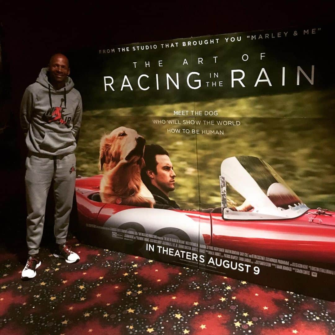 レイ・アレンさんのインスタグラム写真 - (レイ・アレンInstagram)「This movie is a must see! And take your whole family with you but bring some Kleenex because it is a tear jerker! If you have a dog it certainly will make you do better in taking care of your animal! Check it out on August 9th. #artofracing #westbrookcinemas #20thcentury」8月2日 10時45分 - trayfour