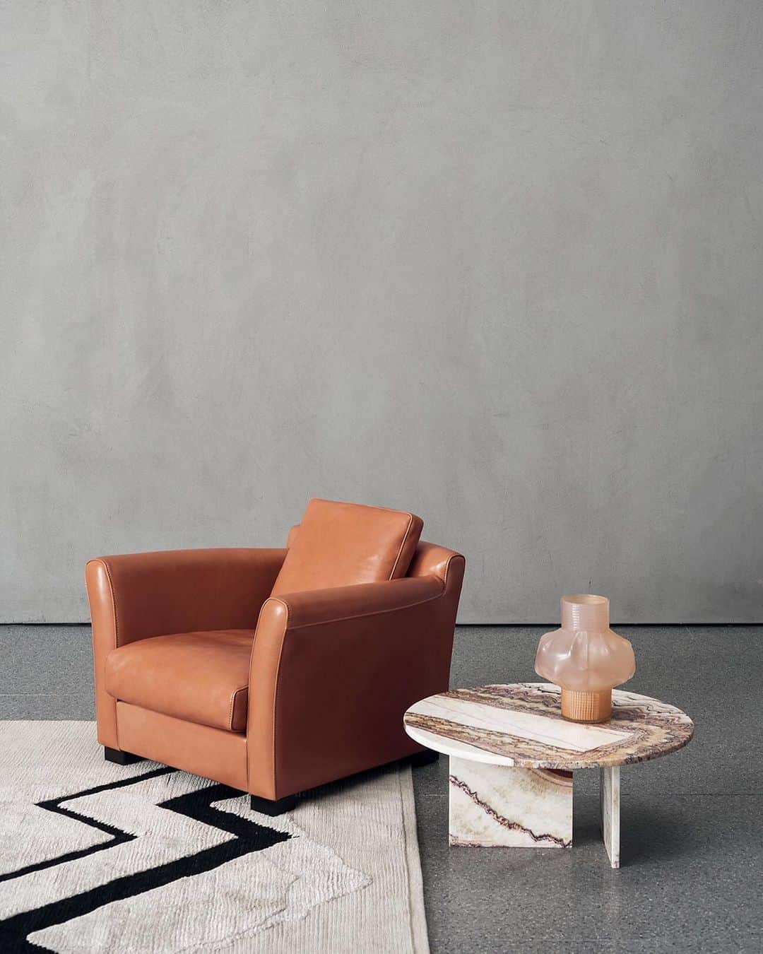 のインスタグラム：「【MOOD BOOK 2019】  Armchair : DINER Design : Piero Lissoni ・ #baxter #baxtermadeinitaly #baxterjapan #baxtertokyo #leather #design #italiandesign #interiordesign #interior #madeinitaly #archiproducts #archilovers #craftmanship #instagood #instamood #luxury  #newcollection #tradition #marble #pierolissoni #pierolissonidesign #バクスター #バクスタージャパン #バクスタートーキョー」