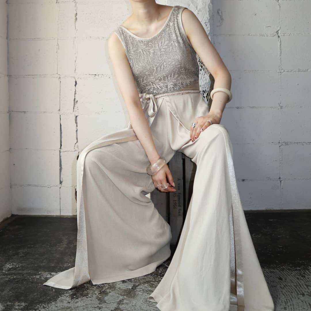 吉祥寺 古着屋 Orfeoのインスタグラム：「Lace Bodice Jumpsuit  #orfeo #kichijoji #tokyo #vintage #used #fashion #coordinate #outfit #オルフェオ #吉祥寺 #東京 #古着 #古着屋 #ヴィンテージ #ユーズド #ファッション #コーディネート  掲載商品のお問い合わせはメールにて承っております。コメント、DMでのお問い合わせは受け付けておりませんのでご了承ください。」
