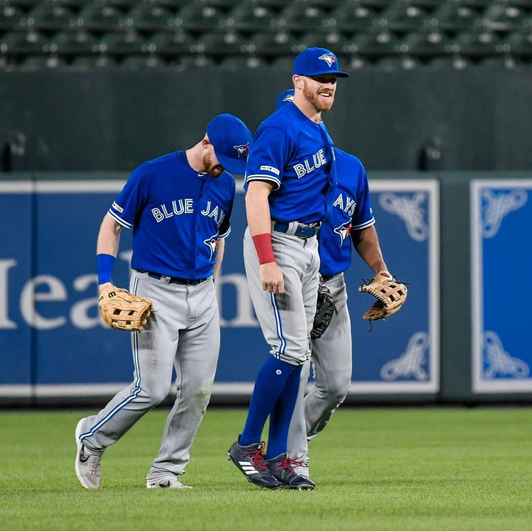 トロント・ブルージェイズさんのインスタグラム写真 - (トロント・ブルージェイズInstagram)「4 straight WWWWins, 5 home runs! Give us your 💪 emojis! #BlueJaysWin」8月2日 11時49分 - bluejays