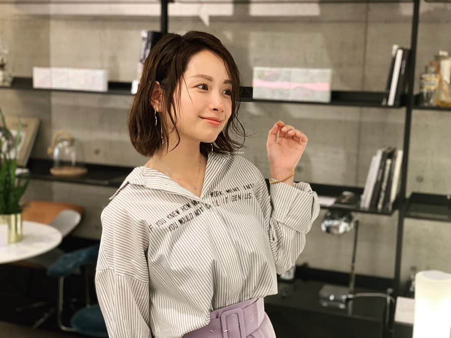 寺田有希さんのインスタグラム写真 - (寺田有希Instagram)「昨日は、みんなお待ちかね！ #brchannel の特別講師 戸賀さん(@togacci48 )回の撮影してきましたよっと(*´꒳`*)✨ ・ ・ 『嫌だ嫌だ』 と言っていた戸賀さんですが、ちゃーんと2回目の撮影も来てくれました🥴✨よかったよかった！ ・ ・ 公開をお楽しみに！！！！！ ・ ・ そんな中！ 公開収録の応募始まってます！ ・ ・ B.R.CHANNEL公開収録  ポール&シャーク×エストネーション ・ B.R.CHANNELの講師干場さん、寺田さんがエストネーション六本木ヒルズ店にやってきます！ 日時：2019年8月24日(土)  12:00受付スタート 12:30収録スタート  場所：エストネーション六本木ヒルズ店 東京都港区六本木6-10-2 六本木ヒルズ ヒルサイド けやき坂コンプレックス1F・2F ・ 【必ず上記の日時・場所に来られる方のみ、ご応募下さい。】 ※同伴者は応募につき1名様まで入場が可能です。 ※当日の様子は撮影・配信させて頂きますのでご了承ください。 ・ 応募締め切り　2019年8月7日(水) ・ ※当選者の方のみ、ご連絡させていただきます。 ※応募状況の確認、抽選結果に関するお問い合わせについては、お答えいたしかねます。 ※重複応募はできかねます。 ・ 【応募フォーム】 http://00m.in/KWDSl ・ ・ BRが本当にすごいことになっている！ 頑張って勉強して、食らいついて行かねば…💪✨ ・ ・ たくさんのご応募待ってます！ ・ ・ それにしても… 普通にマクラーレン🏎に乗って収録に登場する戸賀さん…… ・ ・ どんだけだよ😳！！！！！ 王子か！！！！！笑 いやー、本日も素敵でした ・ ・ 私がマクラーレンに乗れる日もそう遠くない…！！？？にやり🥴✨ ・ ・ #fashion #mensfashion  #ファッション #メンズファッション  #公開収録 #来てね  #maclaren #マクラーレン #sportscar  #raikkonen #kimiräikkönen #f1  #ライコネンファンとしてはマクラーレンに乗れるかもしれないと思うだけでテンションあがる #戸賀敬城  #寺田有希 #teradayuki」8月2日 11時59分 - terada_yuki