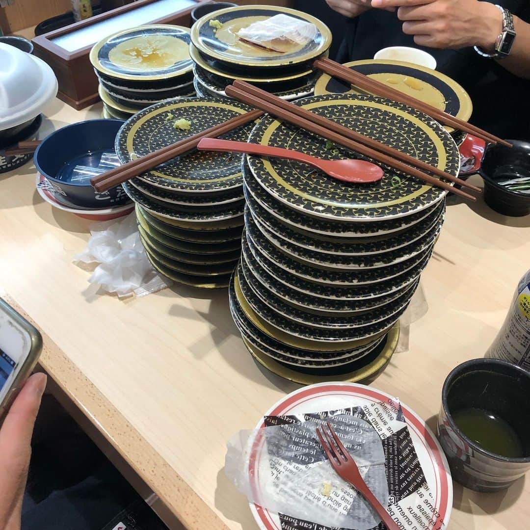 児玉智洋さんのインスタグラム写真 - (児玉智洋Instagram)「6日前に回転寿司食べたよー！」8月2日 12時02分 - damadama456