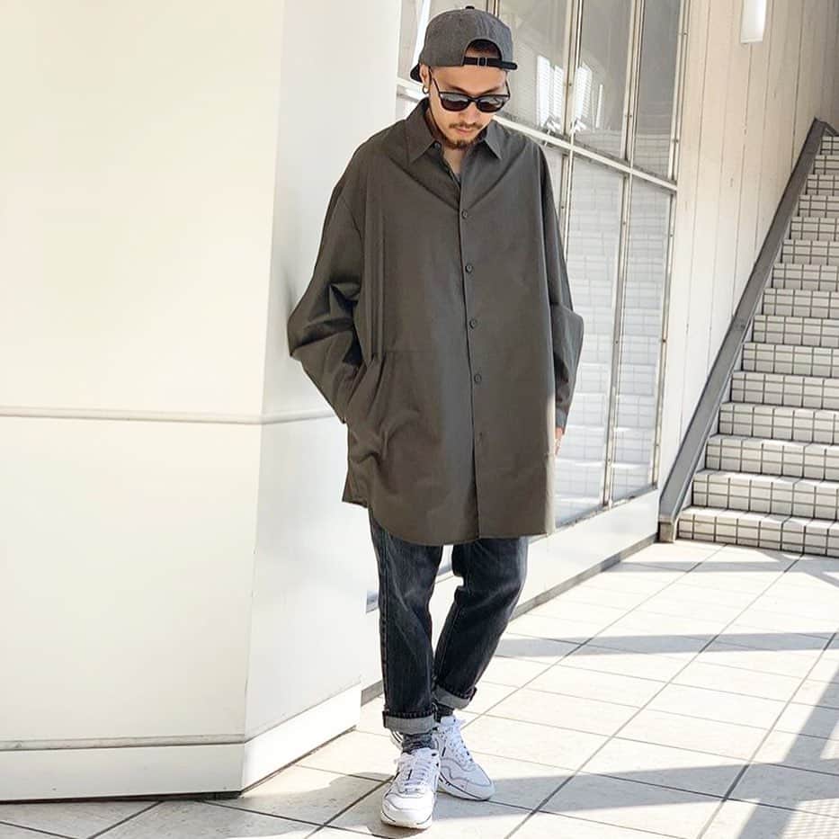 ジョンブルさんのインスタグラム写真 - (ジョンブルInstagram)「. JOHNBULL shirts lot.13597 / ¥20,520(＋tax)  JOHNBULL sunglasses lot.JG229 / ¥18,000(＋tax)  人気の新作ビッグシャツ。 羽織にも便利ですが、やっぱり一枚でルーズに着こなすのがおすすめ！ staff:169cm / shirtsM  #johnbull #johnbullprivatelabo #bigshirts #sunglasses #2019fwnewarrivals#staffstyling #staffsnap #ジョンブル #ジョンブルプライベートラボ #スタッフスタイリング #ビッグシャツ #ボストンサングラス #2019秋冬新作」8月2日 12時02分 - johnbull_private_labo