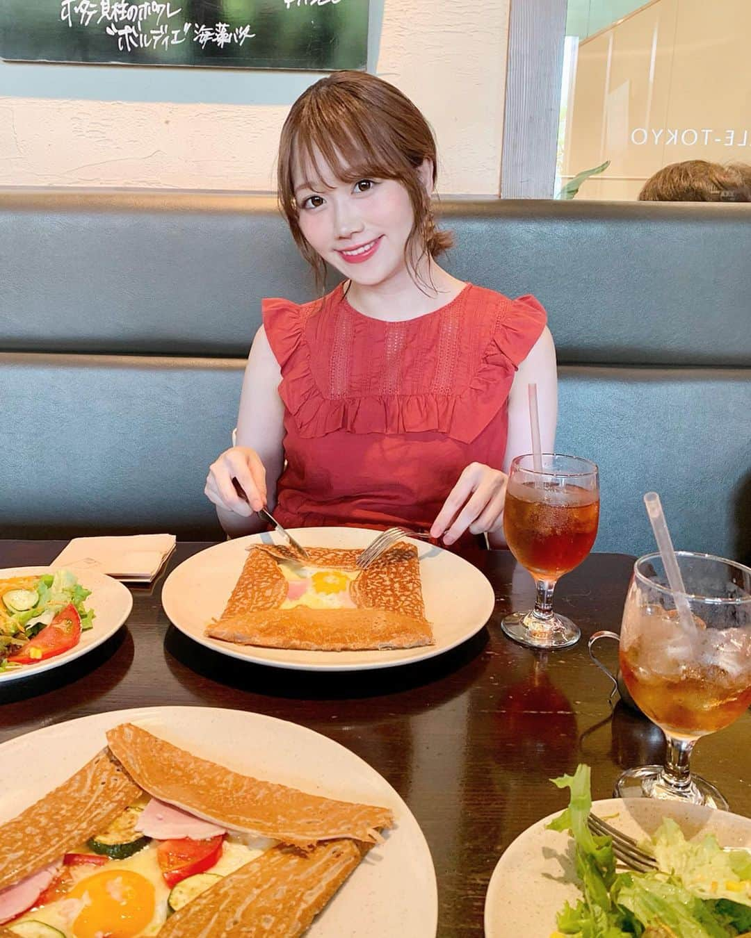 佐藤瀬奈さんのインスタグラム写真 - (佐藤瀬奈Instagram)「あやすけとランチしたお店は 新宿タカシマヤの中に入っている 《ブレッツカフェ クレープリー》♡♡⠀ ⠀ 子供連れランチで検索したらトップに出てきたお店😋✨⠀ ⠀ 店内もベビ連れのお客さんが多かったです💕⠀ ⠀ ガレットがメインのカフェで とっても美味しかったなぁ🤤❤️⠀ ⠀ 駅からほぼ直通で行けるのも楽で良いよね🥰⠀ 最近少し外歩くだけで汗だくになるから 駅近のカフェはほんとありがたい😂 ・ ・ ・ #breizhcafe #ブレッツカフェクレープリー  #新宿タカシマヤ #新宿カフェ #新宿ランチ #子連れok #せぷグルメ」8月2日 12時03分 - senapuu