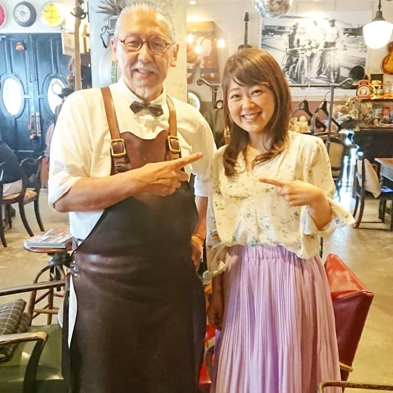 滝香織さんのインスタグラム写真 - (滝香織Instagram)「#大洲 の#カフェ #ロイズ #よるマチ の取材でお世話になり、久しぶりに伺ったら、こんな嬉しいお心遣い。 #スイーツ によるマチマークが✨ アンティークが並ぶ味のあるお店。 マスターも素敵な方なんです🎵  #ランチ #ハンバーグ #ケーキ #タルト #cafe #sweets #roys #愛媛カフェ #大洲カフェ #あいテレビ #アナウンサー」8月2日 12時03分 - kaorin_taki