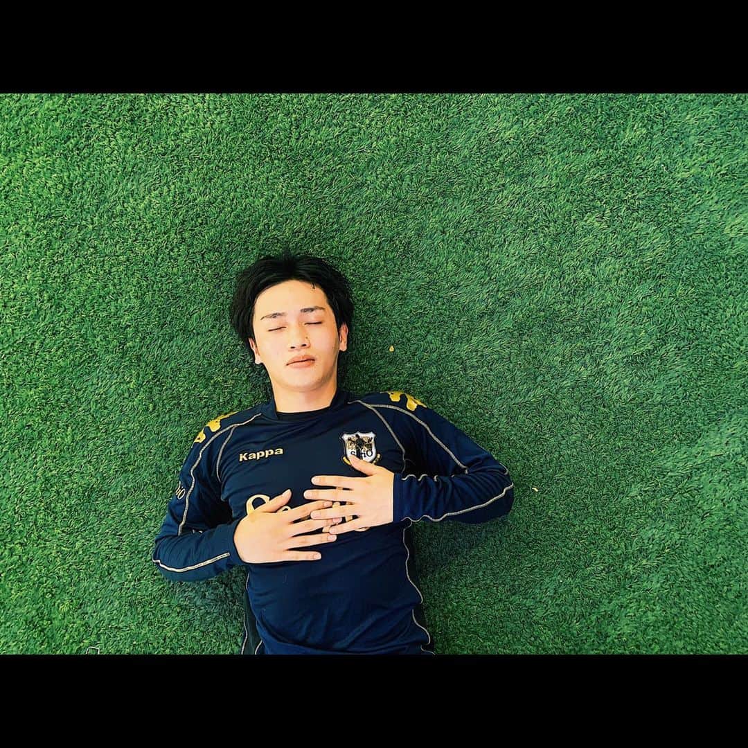 松本岳さんのインスタグラム写真 - (松本岳Instagram)「3日前にサッカーしたけど 本気でダッシュする感覚忘れた。 衰えがやばい、、笑」8月2日 12時03分 - gaku_22