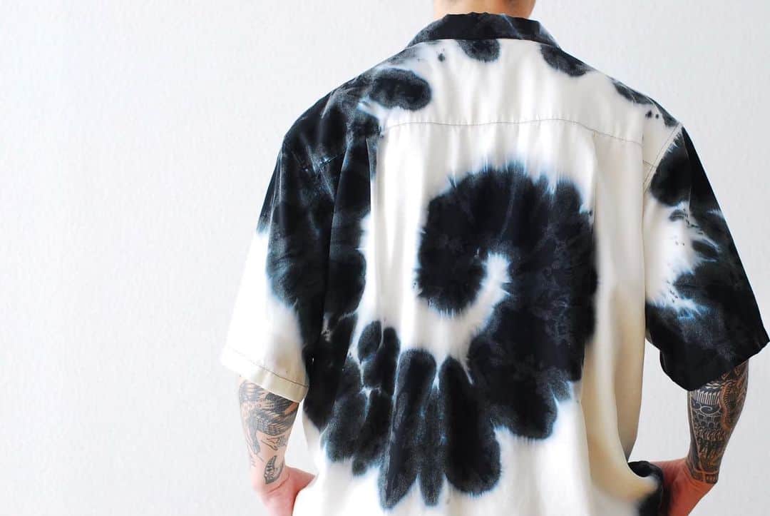 wonder_mountain_irieさんのインスタグラム写真 - (wonder_mountain_irieInstagram)「_ NOMA t.d. ノーマ ティーディー "Tie Dye SS Shirt" ¥25,380- _ 〈online store / @digital_mountain〉 http://www.digitashopdetail/000000009410/ _ 【オンラインストア#DigitalMountain へのご注文】 *24時間受付 *15時までのご注文で即日発送 *1万円以上ご購入で送料無料 tel：084-973-8204 _ We can send your order overseas. Accepted payment method is by PayPal or credit card only. (AMEX is not accepted)  Ordering procedure details can be found here. >>http://www.digital-mountain.net/html/page56.html _ #NOMAtd.  #ノーマ ティーディー _ 本店：#WonderMountain  blog>> http://wm.digital-mountain.info/blog/20190802/ _ 〒720-0044 広島県福山市笠岡町4-18 JR 「#福山駅」より徒歩10分 (12:00 - 19:00 水曜定休) #ワンダーマウンテン #japan #hiroshima #福山 #福山市 #尾道 #倉敷 #鞆の浦 近く _ 系列店：@hacbywondermountain _」8月2日 12時21分 - wonder_mountain_