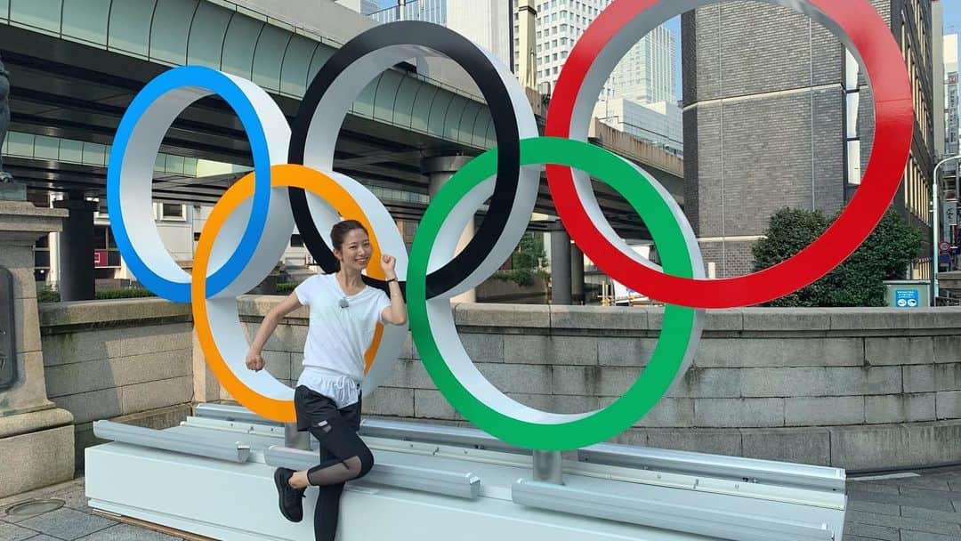 海老原優香さんのインスタグラム写真 - (海老原優香Instagram)「東京オリンピック！ 日本橋にモニュメント発見です！  私は走るのが大の苦手ですが🙈 来年の今日に控えた女子マラソンのルートを同時刻に 辿ってきました！  #東京オリンピック#Tokyo2020 #marathon #チケット当たらなくても観戦できる！ #朝の6時です #今日も暑いけど頑張ろう！」8月2日 12時51分 - ebioffi