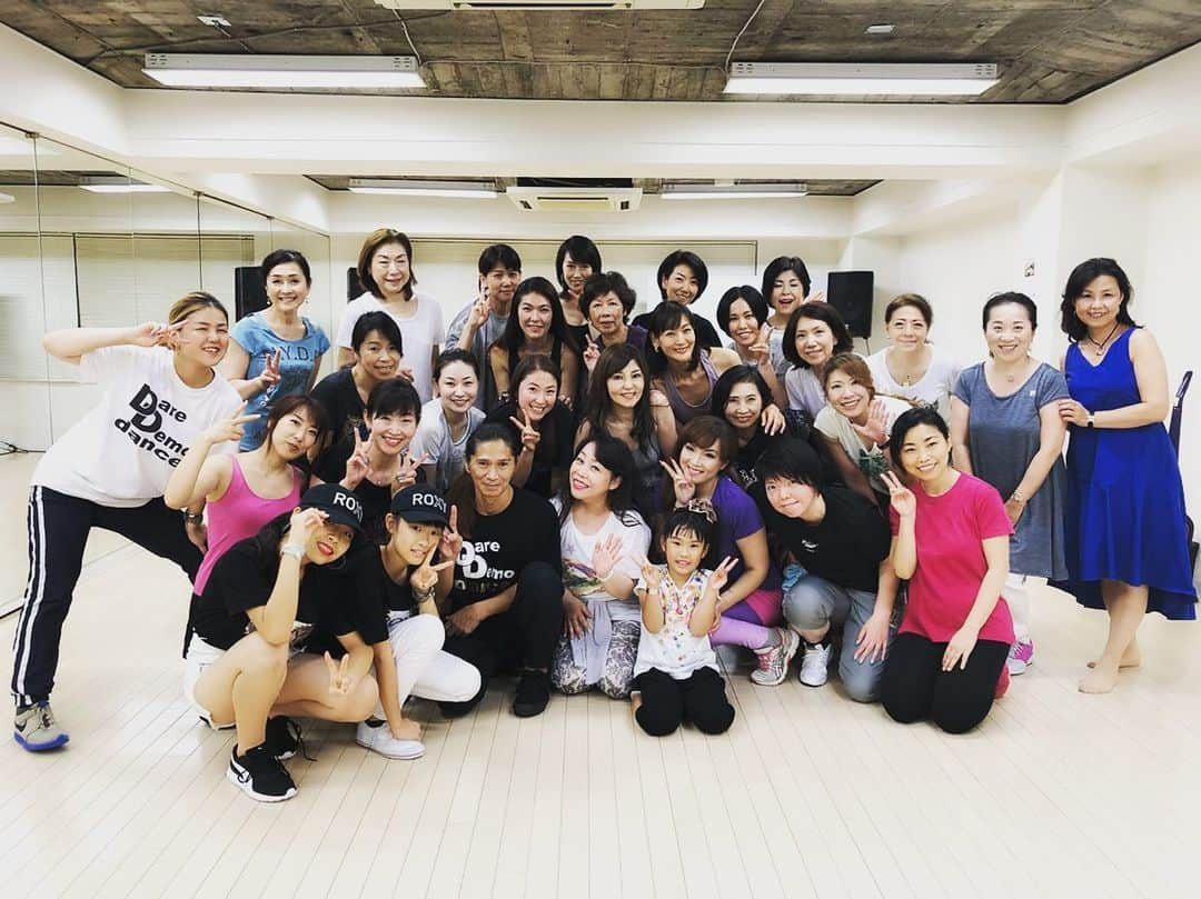 SAMさんのインスタグラム写真 - (SAMInstagram)「Mizusaki workshop！ この方とはとあるパーティーでお会いしてたまたま体とか健康の話になり、ワークショップやりましょう的な話に発展して、実現しました。  人の縁とか繋がりは不思議なもの。  これから定期的に開催します！ ＃ダレデモダンスワークショップ #健康イージーダンス #ダイエット」8月2日 13時21分 - sam0113