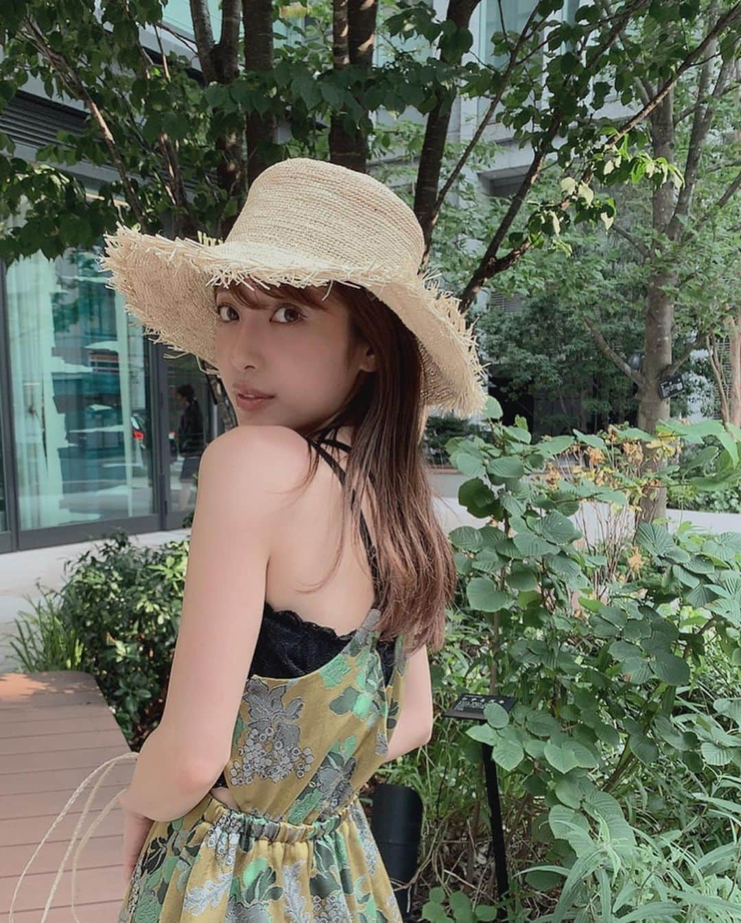 舟山久美子（くみっきー）さんのインスタグラム写真 - (舟山久美子（くみっきー）Instagram)「夏が来ましたね🌞❣️ 肌見せ服もやっと楽しめるので @kireimo_official さんで 全身脱毛をしてきました☺️ もう通いだして長いですが 仕事合間にサクッといける手際の良さと丁寧な施術でいつも助かります🧸 入り口入った瞬間私がいてびっくり。笑  肌のお手入れすると、安心して夏服楽しめる😉✨🌻🌻 今回もありがとうございました💗  #キレイモ #kireimo #脱毛 #全身脱毛 #夏服」8月2日 13時34分 - kumikofunayama