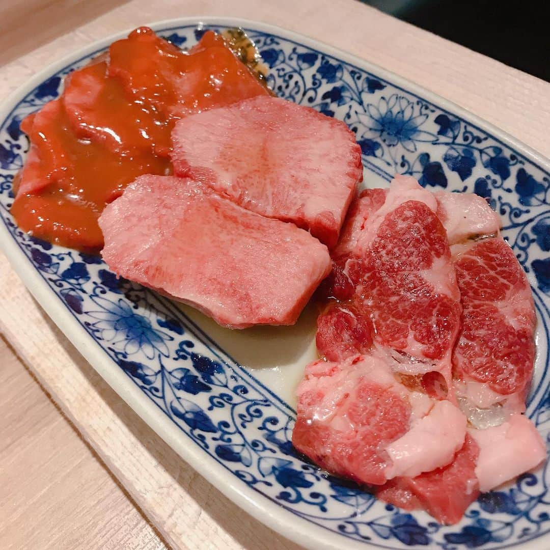 河西美希さんのインスタグラム写真 - (河西美希Instagram)「久々に外食🥩！ 西麻布の The INNOCENT CARVERY 大好きすぎる、、、🥺 去年の年末ぶりでした🐄  #焼肉 #タン刺し #トリュフ山盛り #美味しすぎ #天国 #ゴートゥーヘブン #お肉 #美味しい肉 #牛肉」8月2日 13時38分 - mikipon1111