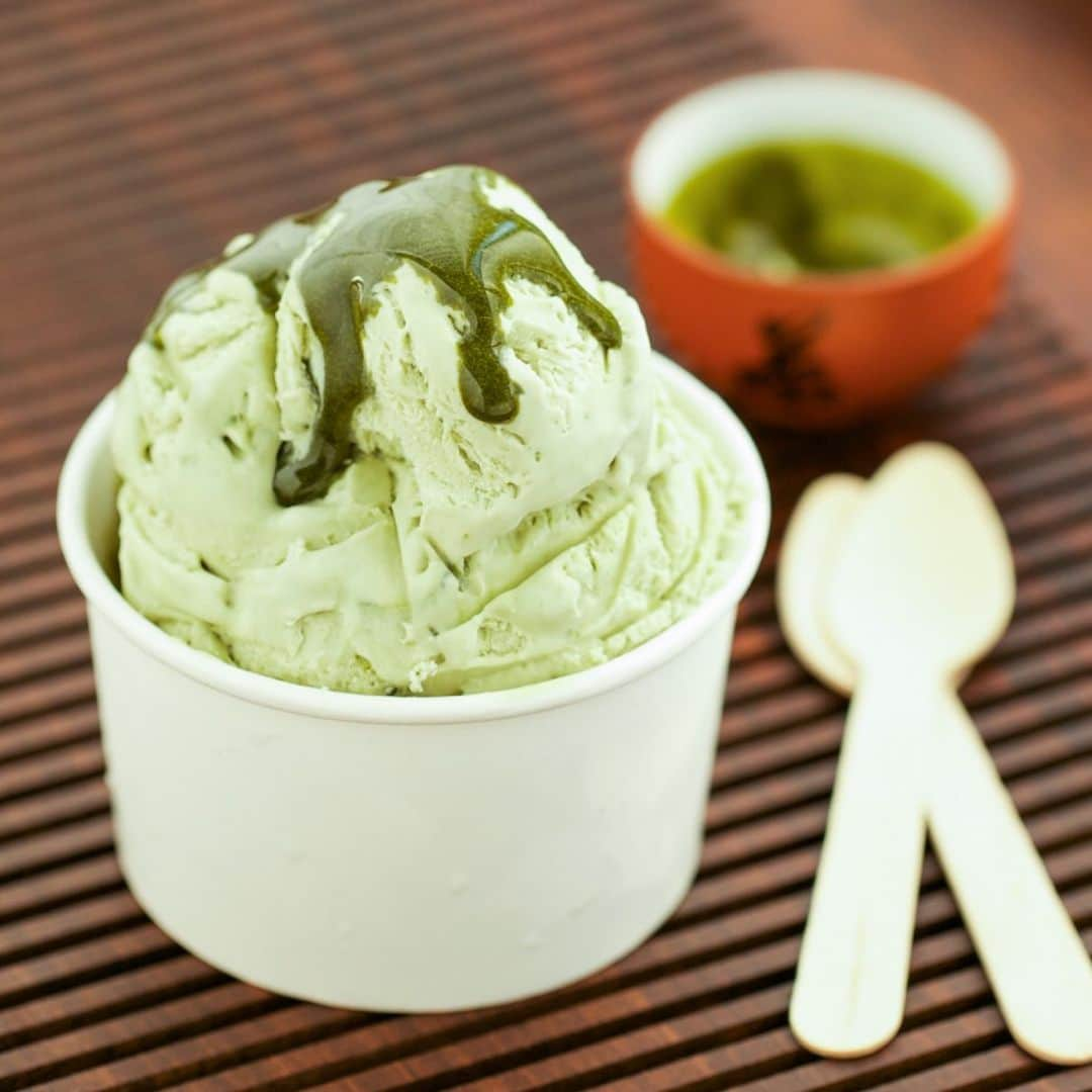 YAMAMOTOYAMA Foundedさんのインスタグラム写真 - (YAMAMOTOYAMA FoundedInstagram)「Beat the heat with this No-Churn Green Tea Ice Cream. Tap the link in bio for the full recipe. #Yamamotoyama」8月2日 13時45分 - yamamotoyama_usa