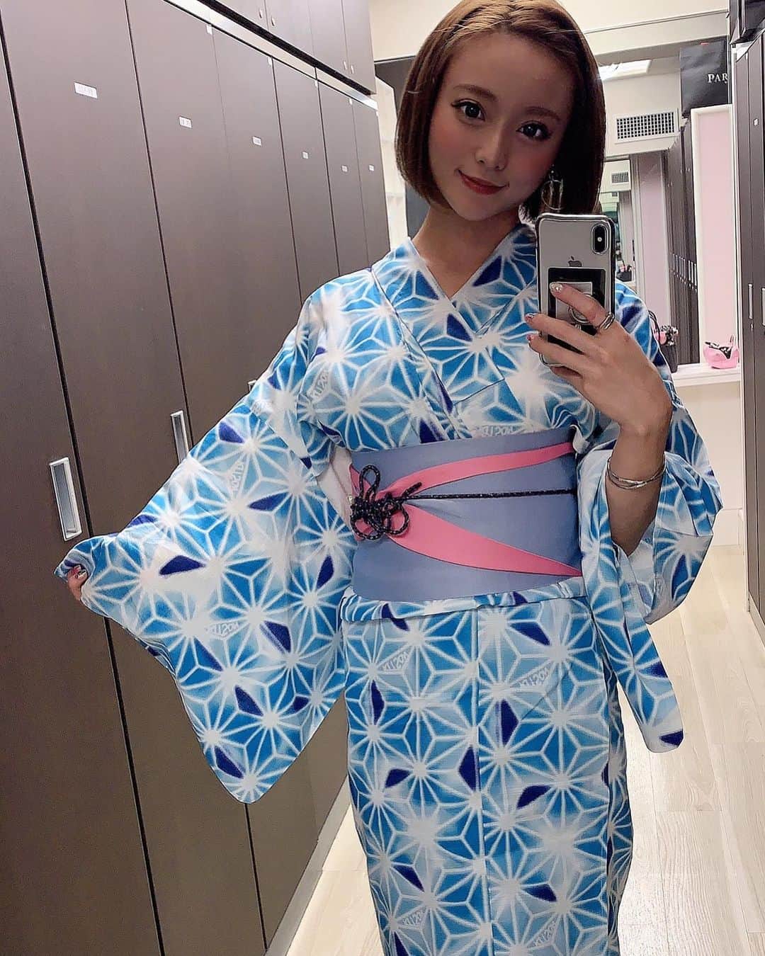 ハピネス笑舞のインスタグラム：「すすきの祭り一日目👘✨ 浴衣きたよん🥰 おまつりだーいすき️💕️💕️💕🥺️ #smile#love#fashion#girl#六本木#銀座#歌舞伎#北新地#中洲#すすきの#大阪#北海道#キャバ嬢#長谷川笑舞#バルセロナ#桃李#おっぱい#巨乳#キャバ嬢と繋がりたい#カジュアル#ショートヘア#仲良し#ジム#バースデー#札幌#劇団桃李#happiness#hカップ#ダイエット#diet」