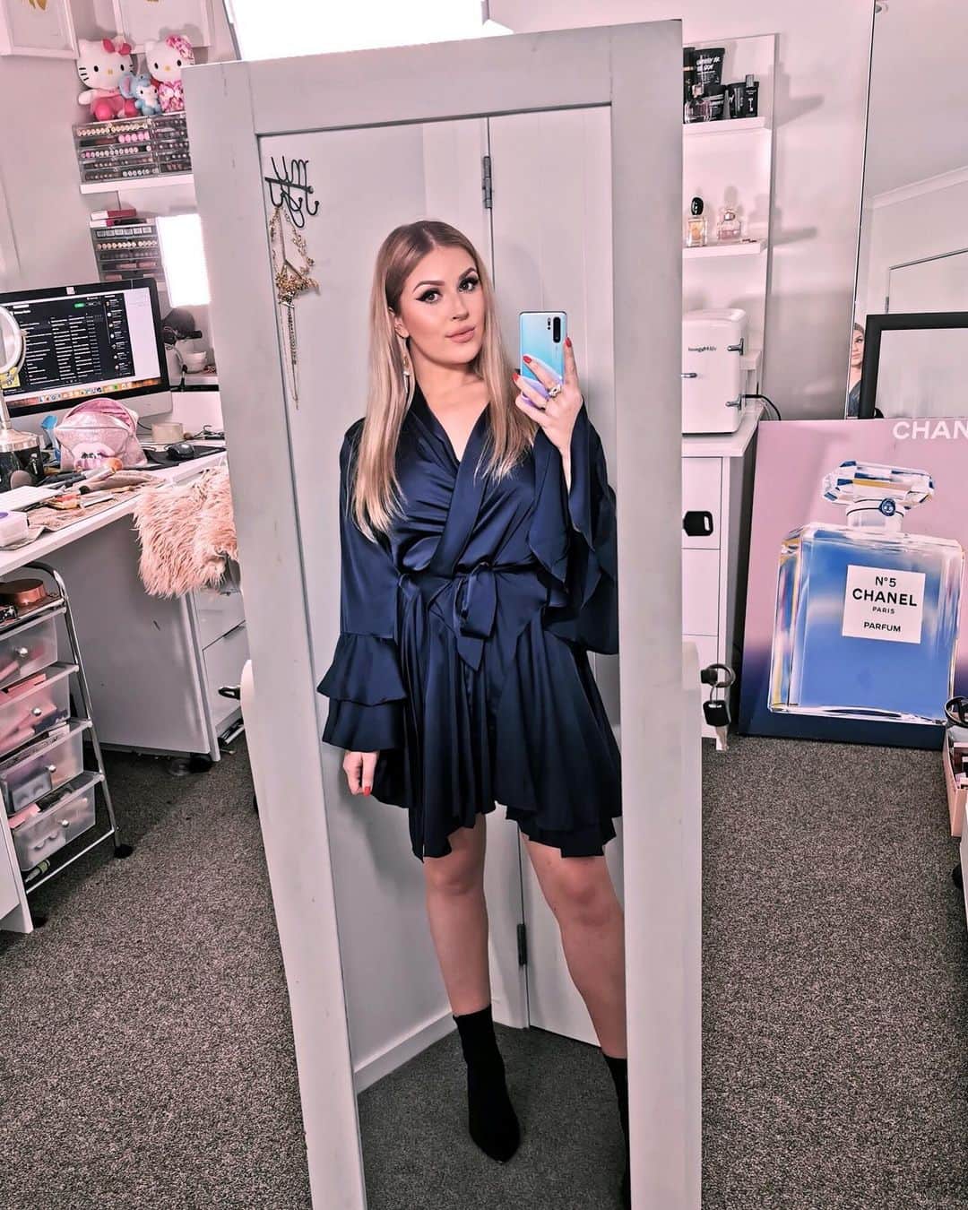 Shannonのインスタグラム：「Happy fri-yay 💕🥰 do you have any plans for the weekend? 💜」