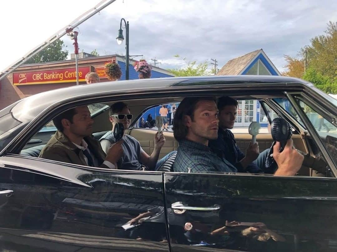 ミーシャ・コリンズさんのインスタグラム写真 - (ミーシャ・コリンズInstagram)「We love our fans!  #Supernatural (Photo by @fridanorrman)」8月2日 14時33分 - misha