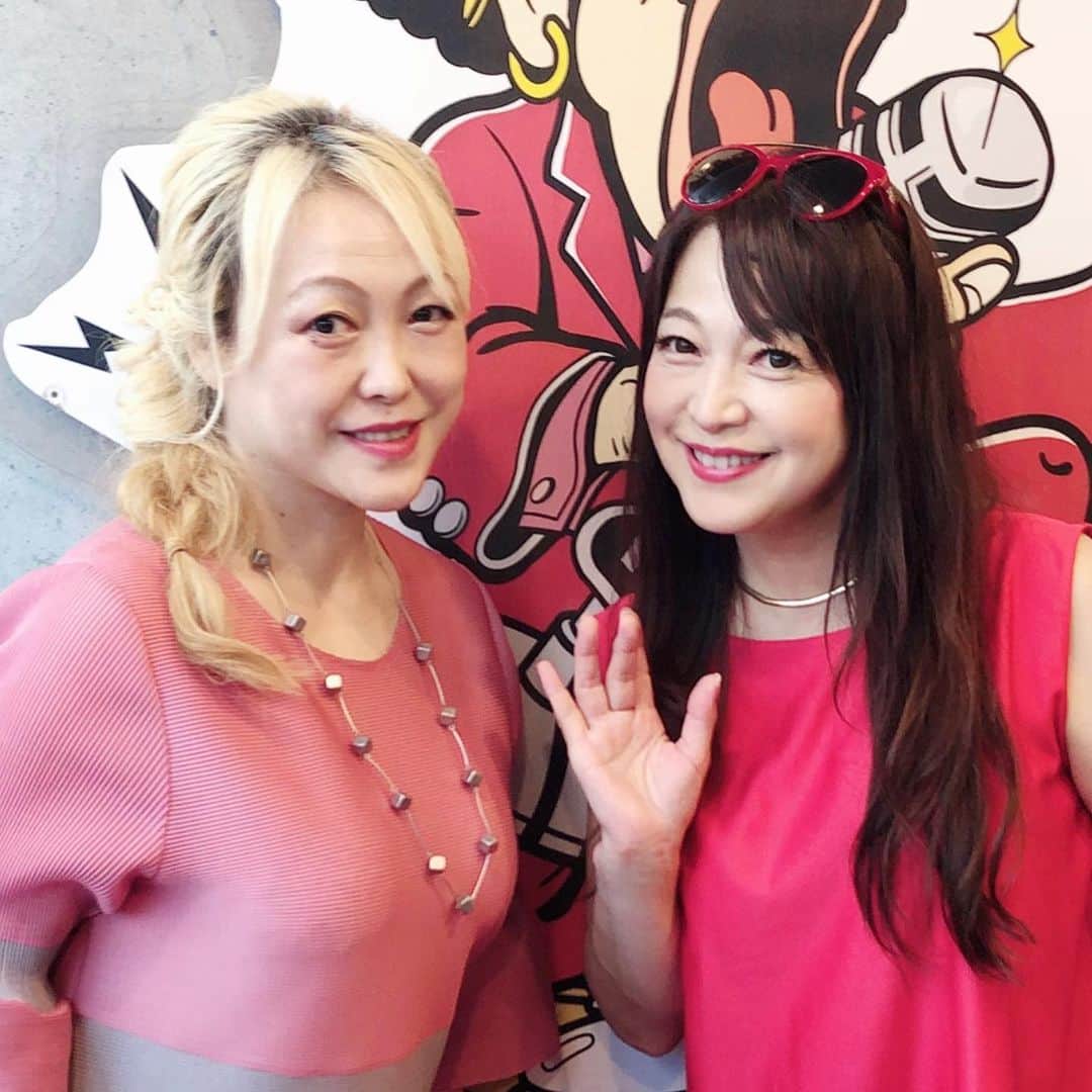 のインスタグラム：「（原めぐみオフィシャル）6pcs  photos レインボータウンFM【原めぐみのEN❤️JOYトーク】88.5MHz  ゲストはジャズシンガーの瀬戸カオリさん、コーナーは星乃愛実先生の占い。 ご視聴ありがとうございました😊  #瀬戸カオリ  #原めぐみ ﻿ #レインボータウンfm ﻿ #原めぐみのenjoyトーク ﻿﻿ #酒井雅敏 ﻿  #生放送 ﻿ #サイマルラジオ ﻿ #金髪  #80年代アイドル ﻿ #深川ギャザリア  #元アイドル﻿ #jazz  #ジャズシンガー  #歌番組 ﻿ #singer ﻿﻿﻿﻿﻿ #japanesesinger ﻿﻿﻿﻿ #japaneseactor﻿﻿﻿ #megumihara﻿﻿﻿﻿ #インフルエンサー ﻿﻿﻿﻿ #インスタ映え ﻿﻿﻿﻿ #インスタグラマー ﻿﻿﻿﻿ #いいねありがとう ﻿﻿﻿﻿ #フォロー ﻿﻿﻿﻿ @meguming.h」