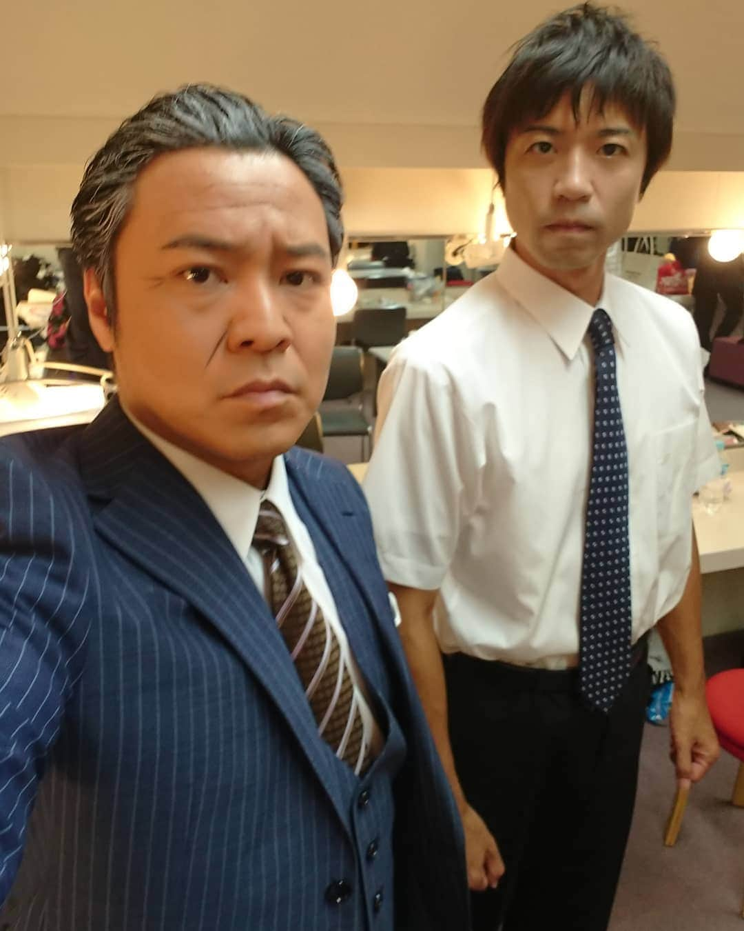 高井俊彦さんのインスタグラム写真 - (高井俊彦Instagram)「【２０１９年新喜劇３８発目✨】 やまと郡山城ホールで『夏休み！よしもとお笑いライブin大和郡山２０１９』辻本さん座長新喜劇😃✌️ 花月旅館オーナー役✨  番頭の大島とパシャリ📷✨ 今回もポスターに写真載せて頂いてありがとうございます🙇  お越し下さった皆さん本当にありがとうございました⤴️⤴️⤴️」8月2日 15時06分 - takai_toshihiko