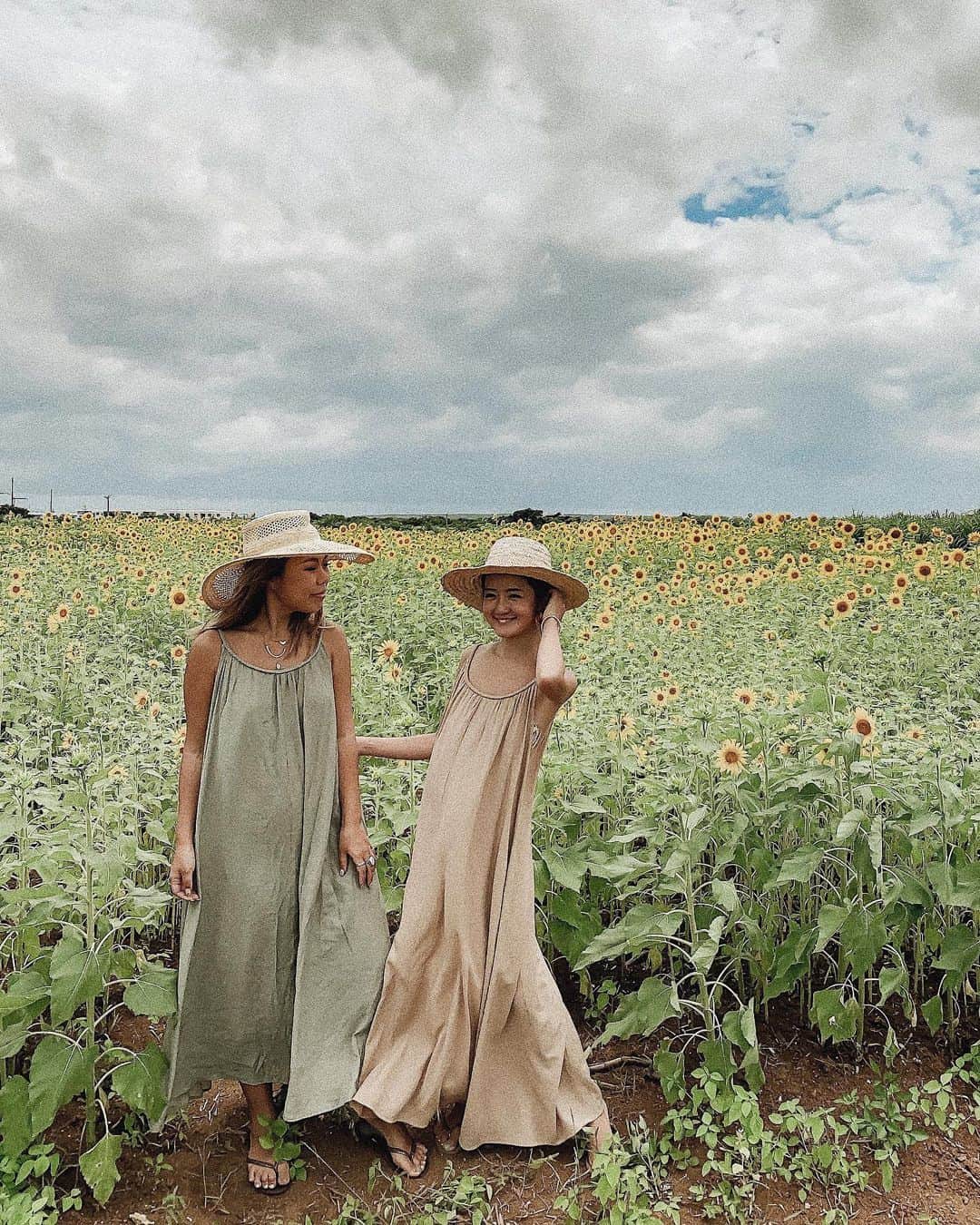 Manamiのインスタグラム：「🌻🌻👭🌻🌻 おそろいのONE PIECE💗 @cavezarosso  ㅤ 📸 @mina__37__ @maakomind」
