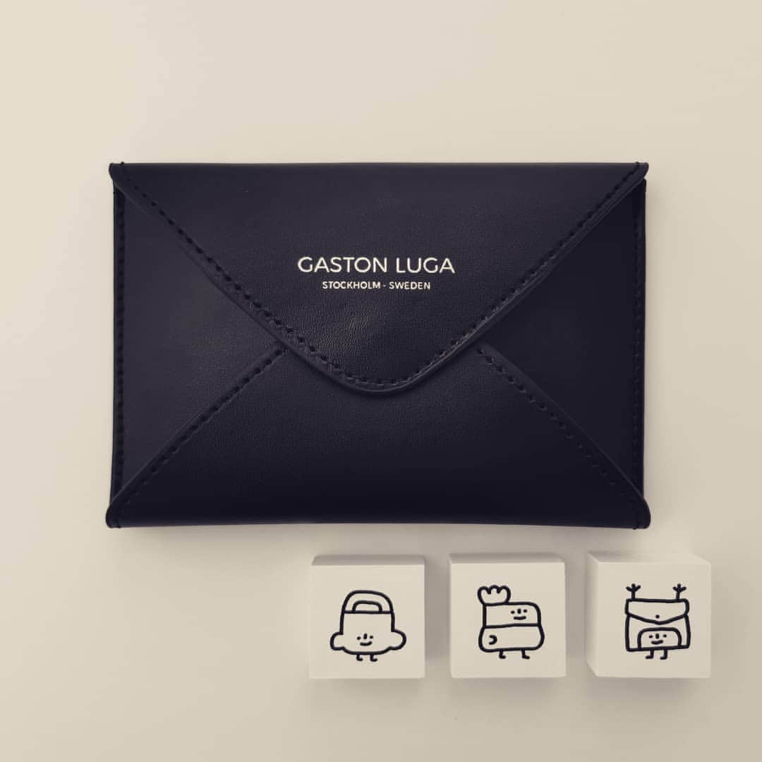 大石暁規さんのインスタグラム写真 - (大石暁規Instagram)「Gaston Luga : passport holder with every purchase - ガストンルーガのサマーキャンペーン。バッグご購入にパスポートケースを無料プレゼントで、私もいただきました。  ガストンルーガの公式オンラインストア - http://gastonluga.com ※ 15%off割引コード：akinori15　(期限なし、送料無料）  @gastonluga #GastonLuga #ガストンルーガ #バックパック #ストックホルム #北欧デザイン #スウェーデンから #ヴィーガンを身につけよう #wearvegan #tinydrawings #typographiccharacters #パスポートケース #passportholder」8月2日 15時29分 - akinori_oishi