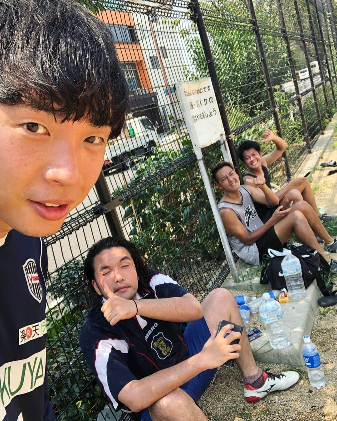 小山英機さんのインスタグラム写真 - (小山英機Instagram)「#盛山サッカーヨットスクール #昼練 #致死量の日光 #見取り図 #盛山さん #アスリート上野さん #パーティーパーティー #きむきむきむ #生ファラオ #石川2019」8月2日 15時38分 - monkoya13