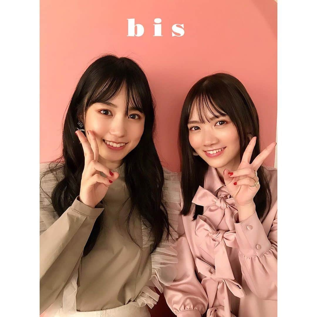 bis_web bis [ビス] さんのインスタグラム写真 - (bis_web bis [ビス] Instagram)「﻿ 🌷 𝐧𝐞𝐰 𝐢𝐬𝐬𝐮𝐞 🌷﻿ ﻿ bis  September 2019﻿ 𝐓𝐫𝐮𝐬𝐭 𝐢𝐧 𝐦𝐞「 心の奥に潜むイノセント 」﻿ ﻿ ﻿  𝑻𝑯𝑰𝑵𝑲 𝑨𝑩𝑶𝑼𝑻  𝑹𝑬𝑫 ﻿ -  誰もが惹きつけられる赤の魅力 -﻿ ﻿ 乃木坂46 4期生﻿ 賀喜遥香ちゃん、田村真佑ちゃんのオフショットを公開！﻿ ファッションやメイクなど "赤" の魅力たっぷりのページになっています❤️﻿ ﻿ スワイプして、コメントムービーと撮影風景もチェックしてね！💋﻿ ﻿ ﻿ 【 bis9月号好評発売中 】﻿ 全国の書店または amazon / セブンネット / 楽天ブックス / HMV&BOOKS でゲットしてね💭﻿ ﻿ ﻿ ﻿ - - - - - - - - - - - - - - - - - - - - - - - - - - ﻿ 今田美桜﻿ IZ*ONE﻿ 与田祐希（乃木坂46）﻿ 永野芽郁﻿ 中村里砂﻿ BTS（防弾少年団）﻿ King & Prince 平野紫耀﻿ 白石聖﻿ 欅坂46　田村保乃・松田里奈・森田ひかる﻿ 佐藤ノア﻿ NANAMI﻿ 川谷絵音﻿ 野性爆弾 くっきー﻿ えなこ﻿ BiSH アユニ・D﻿ 上國料萌衣（アンジュルム）﻿ 市川美織﻿ 賀喜遥香・田村真佑（乃木坂46）﻿ 牧野真莉愛（モーニング娘。19）﻿ 桃月なしこ﻿ 小宮有紗﻿ 横田ひかる﻿ メドウズ舞良  ほか﻿ ﻿ - - - - - - - - - - - - - - - - - - - - - - - - - -﻿ ﻿ ﻿ ﻿ #今田美桜 #永野芽郁 #izone #与田ちゃん #与田祐希 #乃木坂46 #賀喜遥香 #田村真佑 #bts #中村里砂 #欅坂46 #白石聖 #佐藤ノア #川谷絵音 #くっきー #えなこ #アユニd #bish #上國料萌衣 #市川美織 #牧野真莉愛 #桃月なしこ #小宮有紗 #横田ひかる #メドウズ舞良 #kingandprince #キンプリ #平野紫耀 #雑誌 #bis_web」8月2日 16時04分 - bis_web