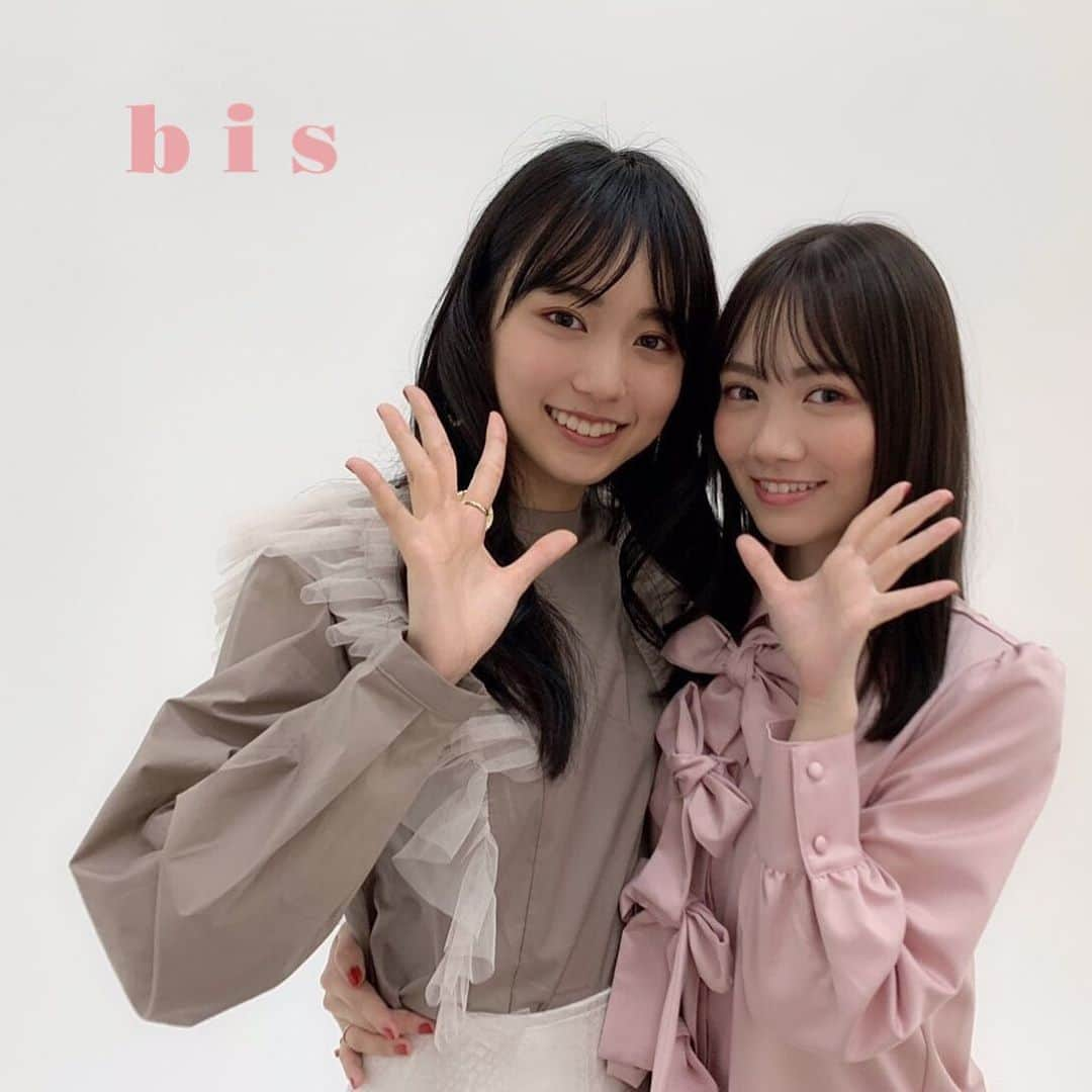 bis_web bis [ビス] さんのインスタグラム写真 - (bis_web bis [ビス] Instagram)「﻿ 🌷 𝐧𝐞𝐰 𝐢𝐬𝐬𝐮𝐞 🌷﻿ ﻿ bis  September 2019﻿ 𝐓𝐫𝐮𝐬𝐭 𝐢𝐧 𝐦𝐞「 心の奥に潜むイノセント 」﻿ ﻿ ﻿  𝑻𝑯𝑰𝑵𝑲 𝑨𝑩𝑶𝑼𝑻  𝑹𝑬𝑫 ﻿ -  誰もが惹きつけられる赤の魅力 -﻿ ﻿ 乃木坂46 4期生﻿ 賀喜遥香ちゃん、田村真佑ちゃんのオフショットを公開！﻿ ファッションやメイクなど "赤" の魅力たっぷりのページになっています❤️﻿ ﻿ スワイプして、コメントムービーと撮影風景もチェックしてね！💋﻿ ﻿ ﻿ 【 bis9月号好評発売中 】﻿ 全国の書店または amazon / セブンネット / 楽天ブックス / HMV&BOOKS でゲットしてね💭﻿ ﻿ ﻿ ﻿ - - - - - - - - - - - - - - - - - - - - - - - - - - ﻿ 今田美桜﻿ IZ*ONE﻿ 与田祐希（乃木坂46）﻿ 永野芽郁﻿ 中村里砂﻿ BTS（防弾少年団）﻿ King & Prince 平野紫耀﻿ 白石聖﻿ 欅坂46　田村保乃・松田里奈・森田ひかる﻿ 佐藤ノア﻿ NANAMI﻿ 川谷絵音﻿ 野性爆弾 くっきー﻿ えなこ﻿ BiSH アユニ・D﻿ 上國料萌衣（アンジュルム）﻿ 市川美織﻿ 賀喜遥香・田村真佑（乃木坂46）﻿ 牧野真莉愛（モーニング娘。19）﻿ 桃月なしこ﻿ 小宮有紗﻿ 横田ひかる﻿ メドウズ舞良  ほか﻿ ﻿ - - - - - - - - - - - - - - - - - - - - - - - - - -﻿ ﻿ ﻿ ﻿ #今田美桜 #永野芽郁 #izone #与田ちゃん #与田祐希 #乃木坂46 #賀喜遥香 #田村真佑 #bts #中村里砂 #欅坂46 #白石聖 #佐藤ノア #川谷絵音 #くっきー #えなこ #アユニd #bish #上國料萌衣 #市川美織 #牧野真莉愛 #桃月なしこ #小宮有紗 #横田ひかる #メドウズ舞良 #kingandprince #キンプリ #平野紫耀 #雑誌 #bis_web」8月2日 16時04分 - bis_web