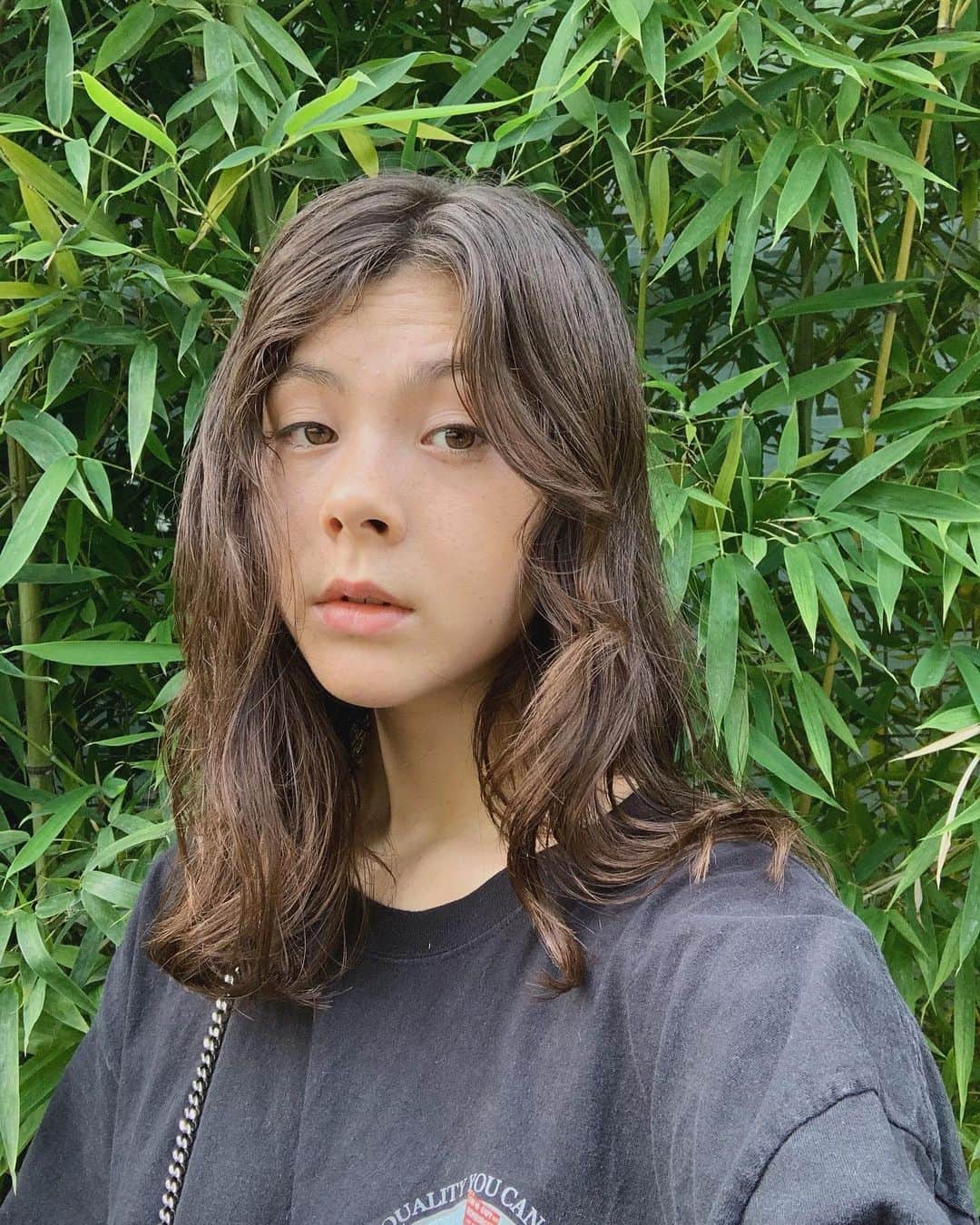 エモン・久瑠美のインスタグラム：「10年ぶりぐらいに髪切りました。軽い🥺 I got my hair cut 💇🏻‍♀️」