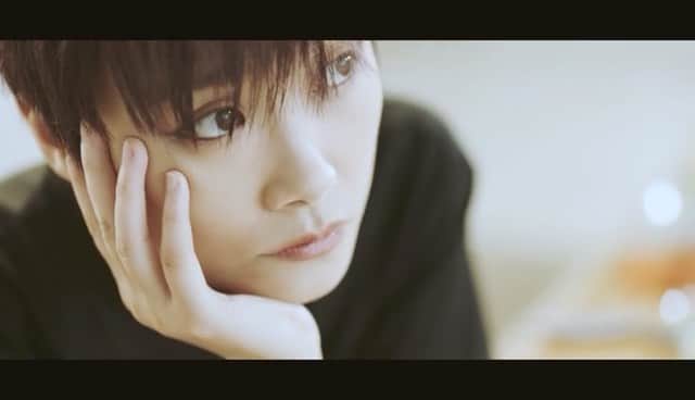 李宇春のインスタグラム：「8月7日，一日餐厅，想吃点什么？🍍？🍋？🌽？」