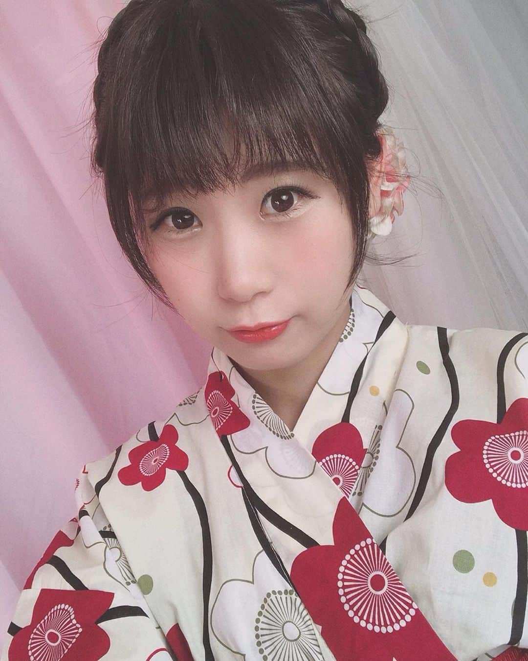 辰巳リカのインスタグラム：「涼しくなーれ🎐」