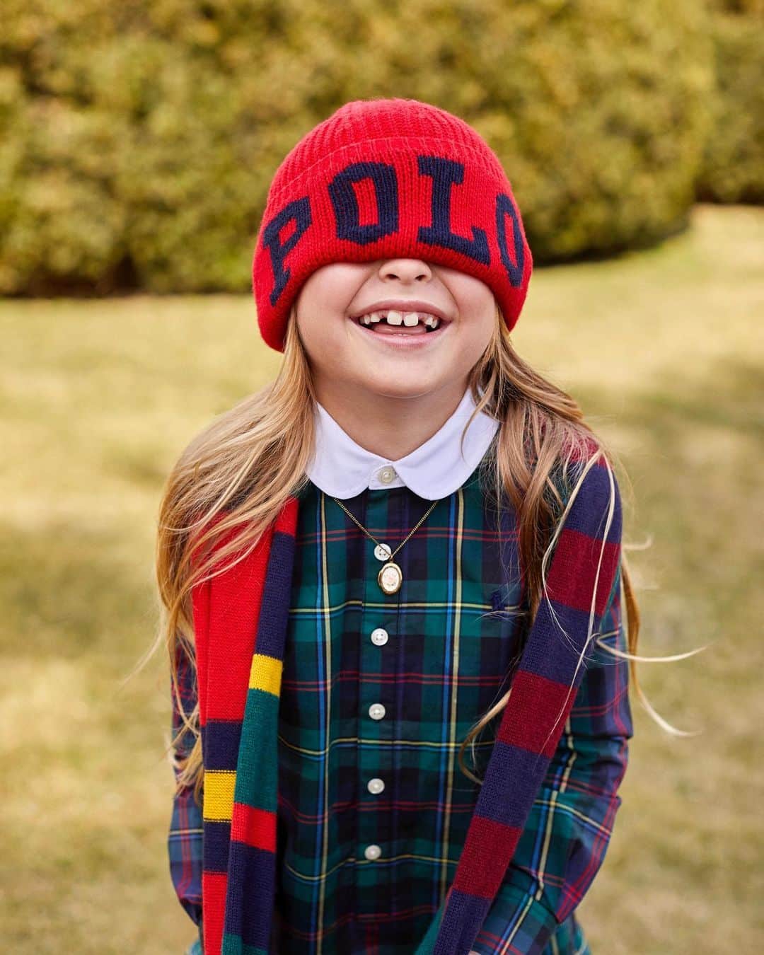 Polo Ralph Laurenさんのインスタグラム写真 - (Polo Ralph LaurenInstagram)「Dress tartan up or down with graphic sweaters and scarves from our new #RLKids collection.  Shop via link in bio.  #PoloRLStyle #BacktoSchool」8月3日 2時49分 - poloralphlauren