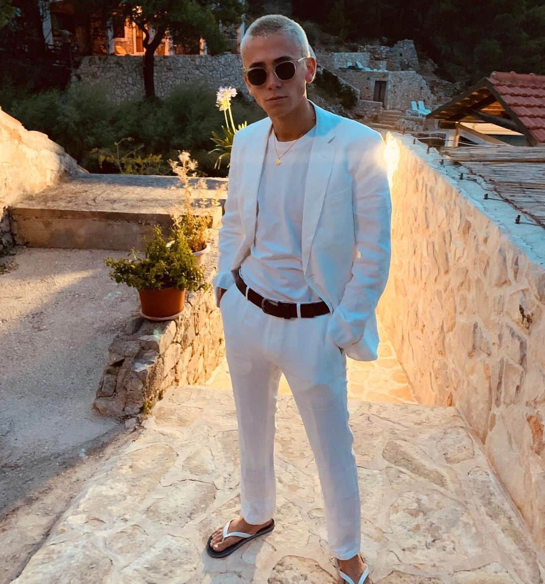 フェリックス・サンドマンのインスタグラム：「MEDITERRANEAN DRIP ⛵️」