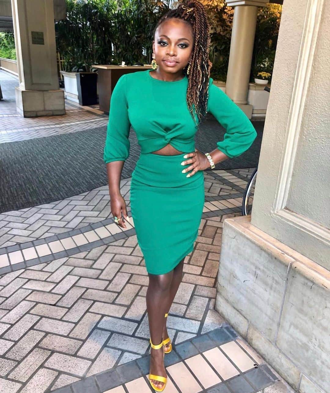 のインスタグラム：「Spotted @naturi4real wearing some Bounkit beauties ✨ vía: @brianmcphatter . . . . . . #jewelrydesign #jewelrydesigner #newyorkfashion #madeinusa #bounkit #bounkitnyc #shoponline #onlineboutique #handmadejewelry #newyork #showroom #interchangeablejewelry #bounkit #bounkitnyc #garnet」