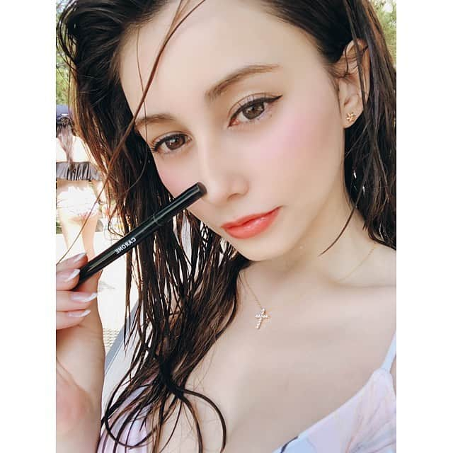 ダレノガレ明美さんのインスタグラム写真 - (ダレノガレ明美Instagram)「プール最高✨ アイライナーはもちろんCAROME.アイライナー✨ 水に強いからこのシーズンには大活躍間違いなしッッ‼️ こだわっただけあって全然落ちなかったw 本当におススメだから みんなも是非使ってみてね😊 #CAROME. #INE #アイライナー #コスメ」8月2日 18時21分 - darenogare.akemi