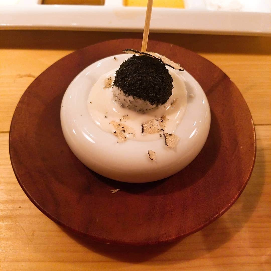 望月未来さんのインスタグラム写真 - (望月未来Instagram)「美味しかった串揚げ🍹 トリュフの串揚げが凄く美味しい(^-^) 最近美味しいものいっぱい食べれて激ヤセから戻ってきた🙆 冬に仕事再開するから美味しいもの食べ過ぎて激太りしないように注意しよ~😃 #串揚げ #串揚げ名古屋 #名古屋グルメ #名古屋ディナー #トリュフ #海老」8月2日 18時37分 - mochizukimirai