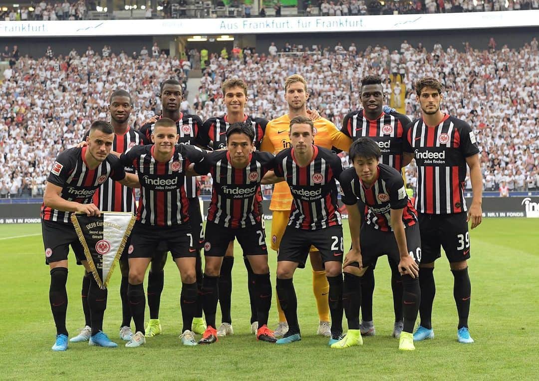 のインスタグラム：「*** Endlich wieder Heimspiel ⚽️💪👍 #eintrachtfrankfurt  #sge  #europaleague  #tolleatmosphaere  #今シーズン最初のホームゲーム #素晴らしい雰囲気」