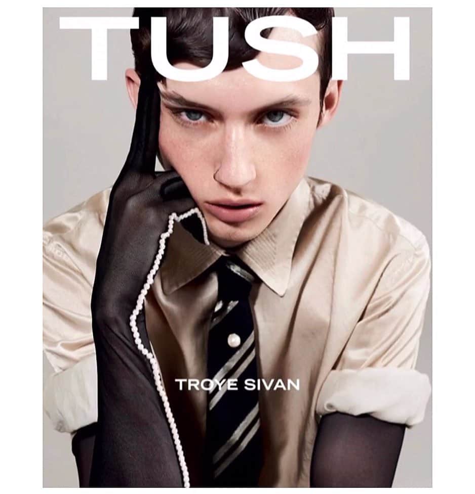 NINA PARKさんのインスタグラム写真 - (NINA PARKInstagram)「Still in Love w I’m so tired singer & beau @TroyeSivan for the cover of @TushMagazine 💥 _______________________________________________ #Photographer @arminmorbach || #Casting @dominikwho || #Styling @ingo_nahrwold || #Hair @nadinebauer || #MakeUp by Me @ninaparkbeaute for @ballsaal_artist_management _______________________________________________ #TroyeSivan #Tush #magazine #singer #beau #beauty #celeb #mua #hairstyle #fashion #love #pop #music #instatravel #연예인 #트로이시반 #가수 #메이크업 #헤어스타일 #トロイ・シヴァン #歌手 #メイクアップ #髪型」8月2日 18時39分 - ninaparkbeaute